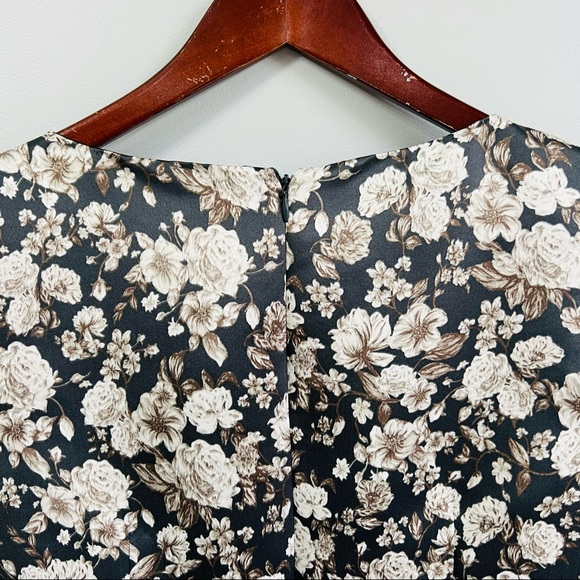 Gal Meets Glam Elle Dutchess fit and flare satin floral prints dress - Picture 7 of 11